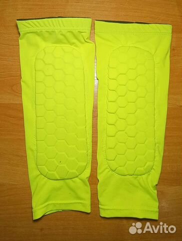 Щитки футбольные детские