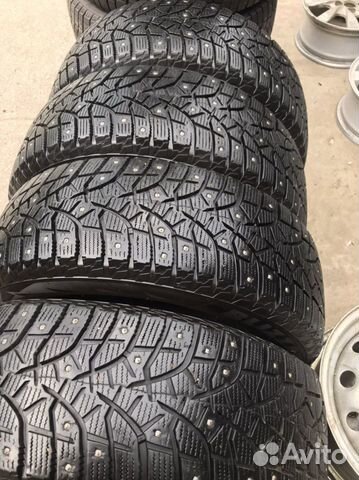 Bridgestone Blizzak Spike-02 SUV 225/60 R17