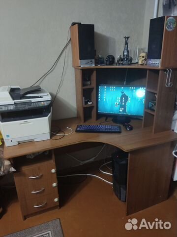 Мощный игровой компьютер + стол