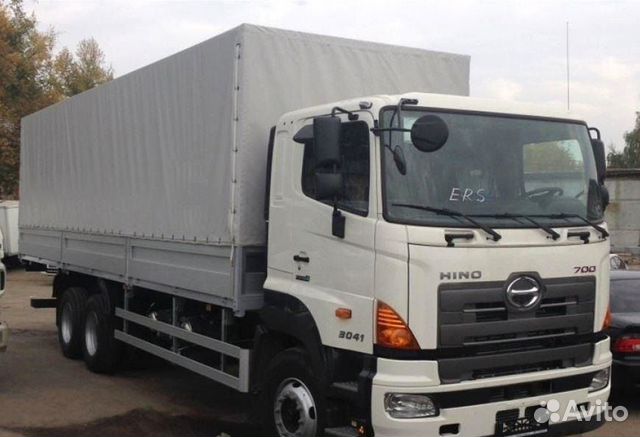 Тент на hino 700. Тентованный кузов на hino 700