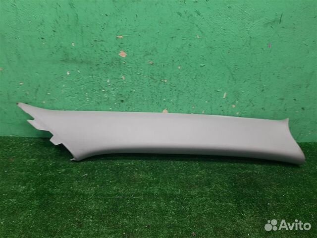 Обшивка правой стойки Suzuki Grand Vitara 2010
