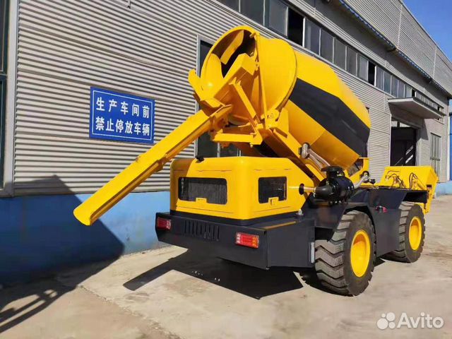 Самоходный бетоносмеситель RedStar MIX 2.5