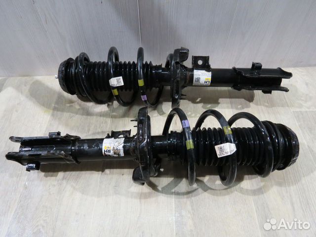 Амортизатор передний правый Kia Rio 4