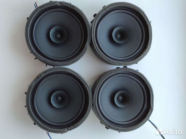 Штатные динамики Mitsubishi Outlander 3