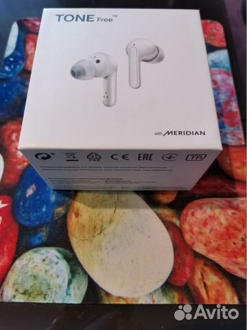Новые беспроводные наушники TWS LG tone Free FN4