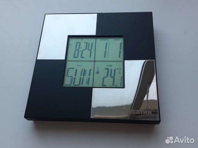 Часы цифровые календарь градусник