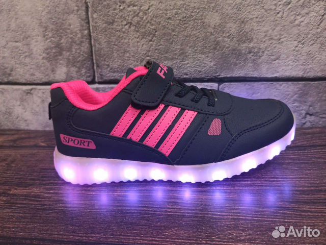 Светящиеся женские кроссовки Sport