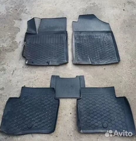 Резиновые коврики на KIA RIO Х Line