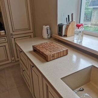 Торцевая доска с гастроемкостью 280х400х70