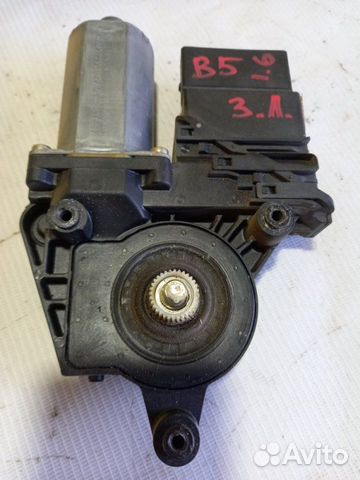 Моторчик стеклоподъемника задней левой двери