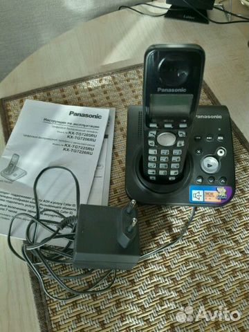 Цифровой беспроводной телефон с автоответчиком KX