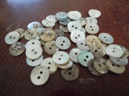 Пуговицы из ракушек Д-10 мм