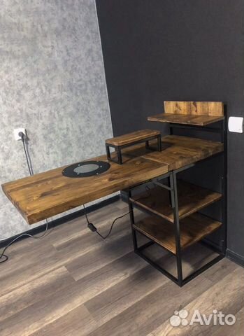 Маникюрный стол