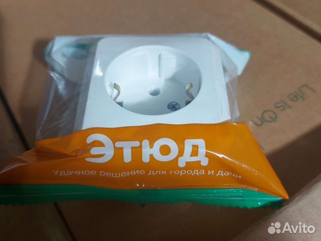 Розетка открытой установки Schneider