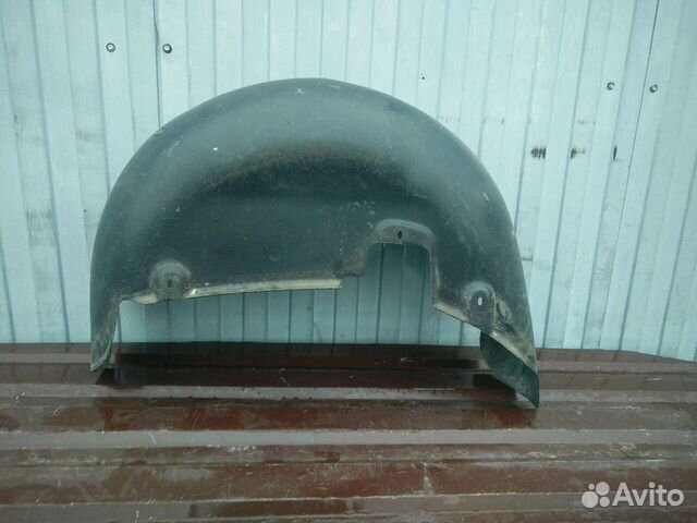 Задний левый подкрылок для porsche cayenne