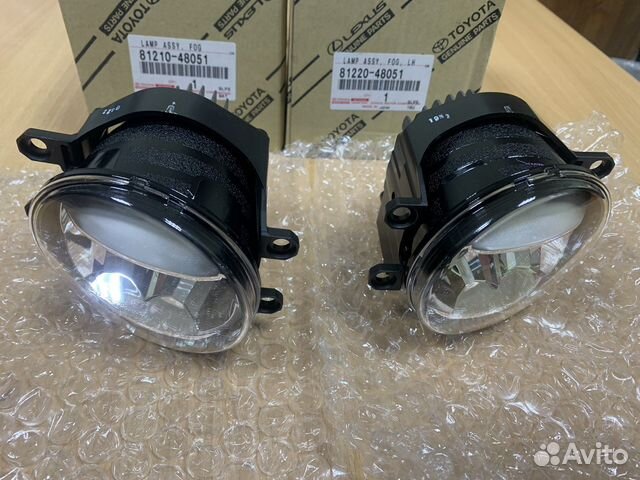 Противотуманные LED фары Toyota 8121048051