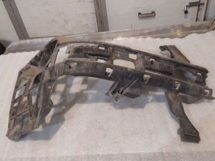 Кронштейн переднего бампера правый Мерседес е211