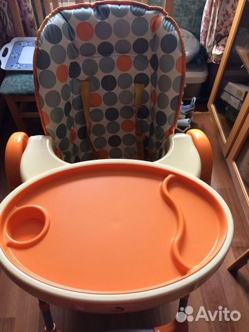 Стульчик для кормления dauphin