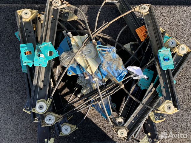 Задний стеклоподъемник Порше Кайен 955/957