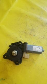 Моторчик стеклоподъёмника задний левый