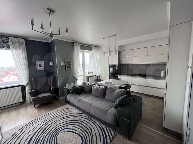 3-к. квартира, 70 м², 8/10 эт.