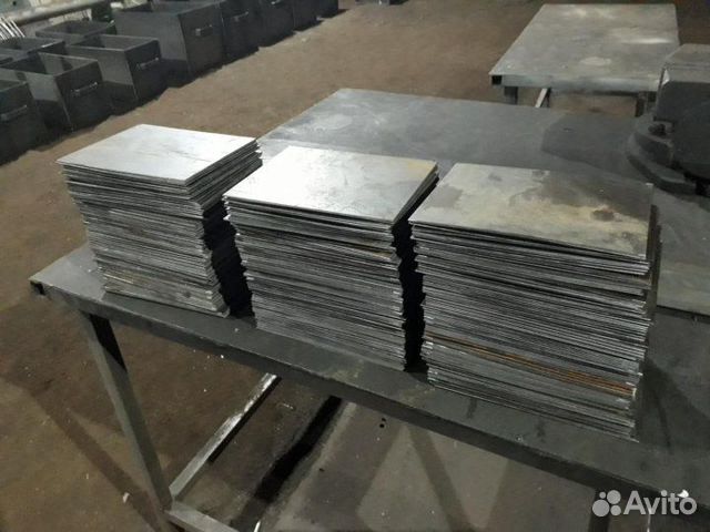 Рубка металла на гильотине