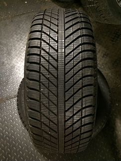 Goodyear Vector 4Seasons 235/55 R17