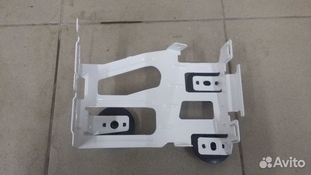 Кронштейн блока предохранителей Форд Фокус 3