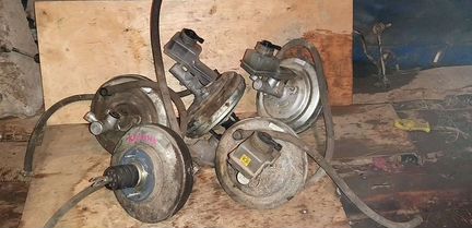 Вакуумник в сборе Лада Приора Калина