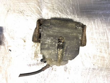 Суппорт передний правый Bmw e39