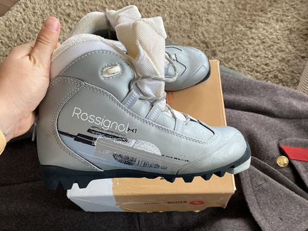 Лыжные ботинки