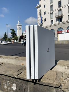 PlayStation 4 Pro +10 игр