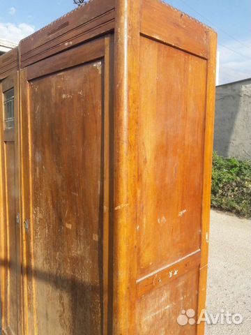 Шкаф старинный