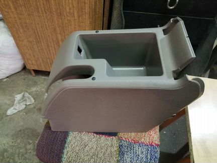 Корпус подлокотника golf/jetta mk5