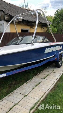Moomba Outback спорт буксировщик