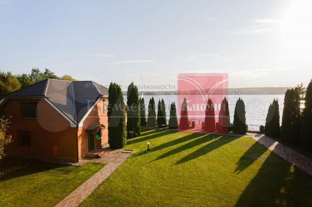 Дом 377 м² на участке 27 сот.