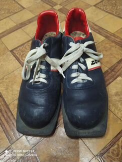 Лыжные ботинки классические