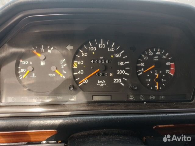 Щиток приборов Мерседес E230 W124