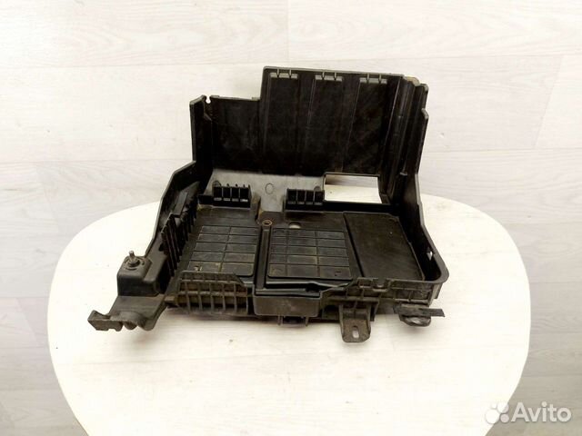 Подставка под аккумулятор Renault Megane2/Scenic2