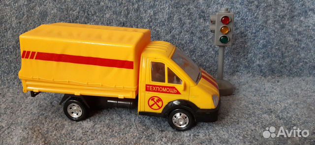 Машинка интерактивная