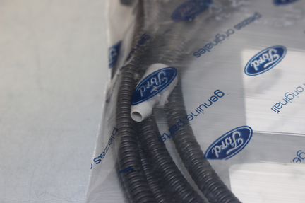 Шланг омывателя заднего стекла Ford Kuga 2012