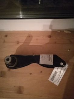 Рычаг задний нижний левый передний Discovery sport