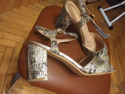 Босоножки, золото, Италия, 39