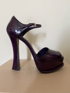 Босоножки Prada