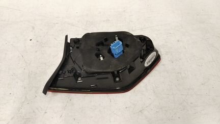 Фонарь задний правый внутренний VW Tiguan 2