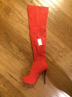 Красные ботфорты