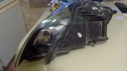 Audi Q7 4L правая фара