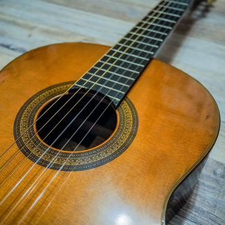 Классика Yamaha c-250
