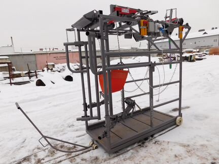 Станок для обработки копыт и фиксации