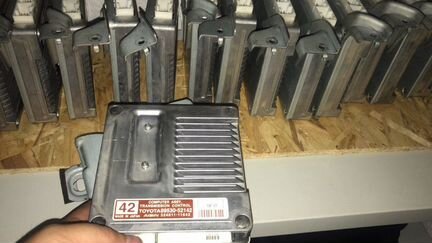 Блок Toyota Yaris 89530-52142